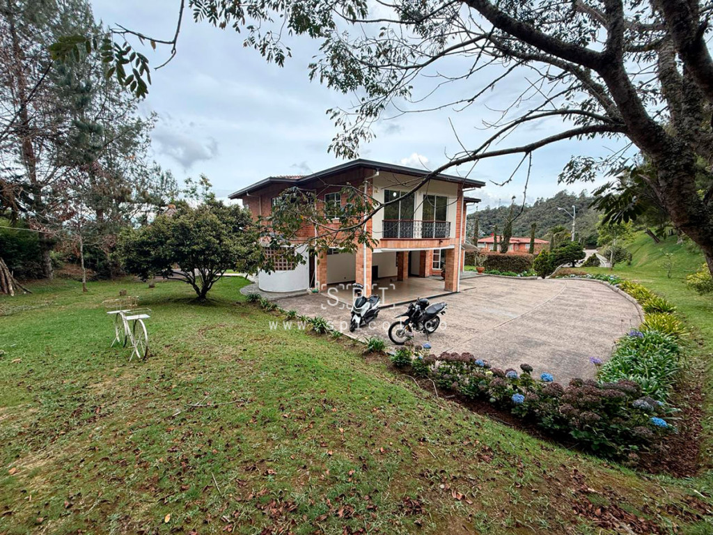 House for rent in Loma del Escobero, Envigado