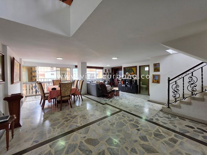 Apartamento de 5 alcobas en venta en Sotomayor, Bucaramanga, 229 m² · foto 2 de 24