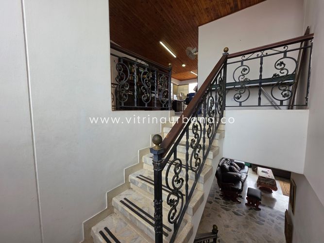 Apartamento de 5 alcobas en venta en Sotomayor, Bucaramanga, 229 m² · foto 7 de 24