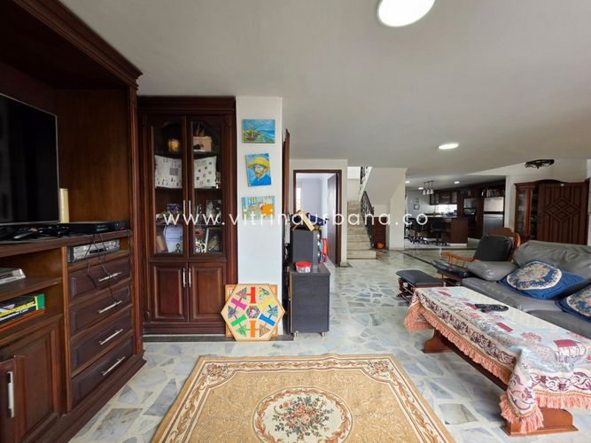 Apartamento de 5 alcobas en venta en Sotomayor, Bucaramanga, 229 m² · foto 5 de 24
