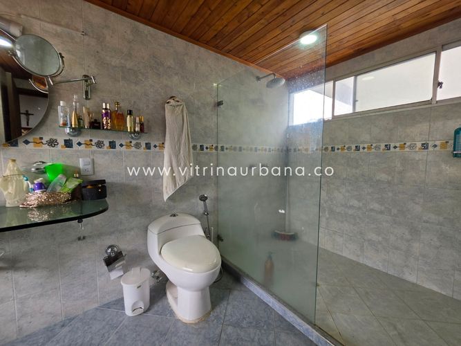 Apartamento de 5 alcobas en venta en Sotomayor, Bucaramanga, 229 m² · foto 23 de 24