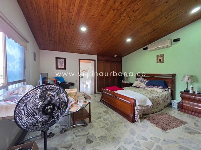 Apartamento de 5 alcobas en venta en Sotomayor, Bucaramanga, 229 m² · foto 18 de 24