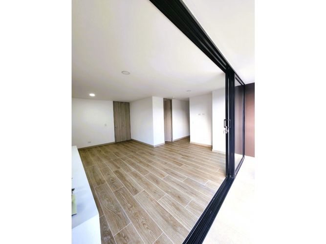 Apartamento de 2 alcobas en venta en Santa Elena, El Retiro, 84 m² · foto 2 de 19