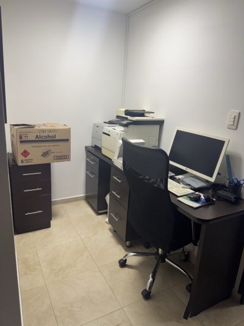Consultorio en venta en San Fernando Nuevo, Cali, 77 m² · foto 3 de 4