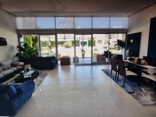 Casa de 5 alcobas en venta en Vía El Caimo, Armenia · foto 2 de 7
