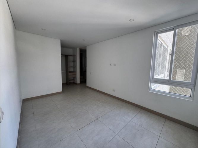 Apartamento en venta en La Flora, Cali · foto 5 de 13