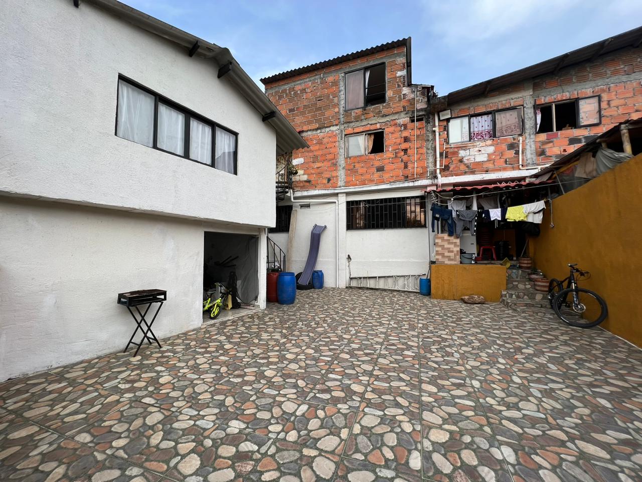 Casa en venta en Tribunas Corcega, Pereira · foto 2 de 9