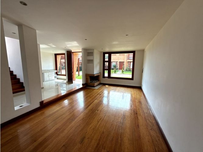 Casa de 4 alcobas en venta en La Balsa, Chía, 300 m² · foto 3 de 24