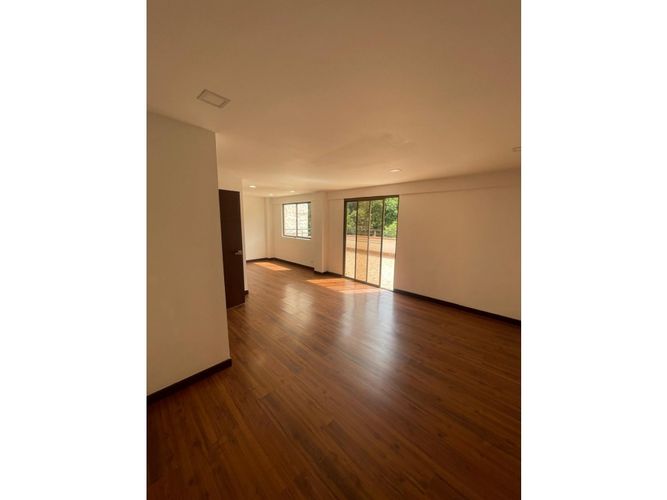 Casa de 3 alcobas en venta en Entre Amigos, Sabaneta, 480 m² · foto 6 de 24