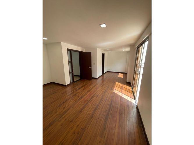 Casa de 3 alcobas en venta en Entre Amigos, Sabaneta, 480 m² · foto 10 de 24