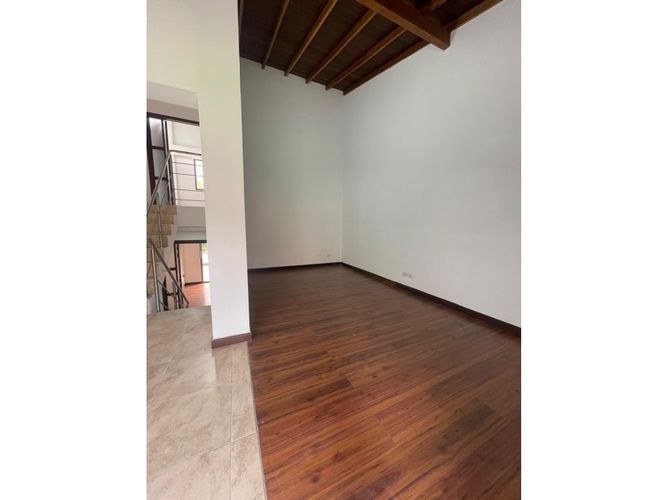 Casa de 3 alcobas en venta en Entre Amigos, Sabaneta, 480 m² · foto 12 de 24