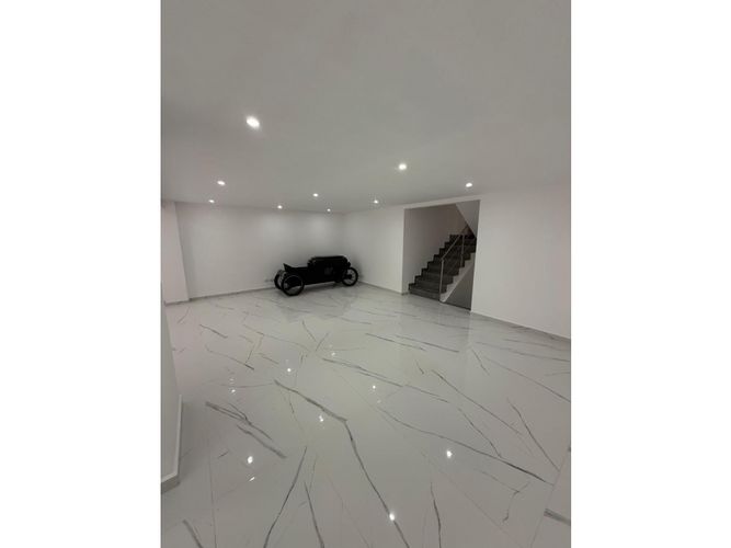Casa de 3 alcobas en venta en Entre Amigos, Sabaneta, 480 m² · foto 14 de 24