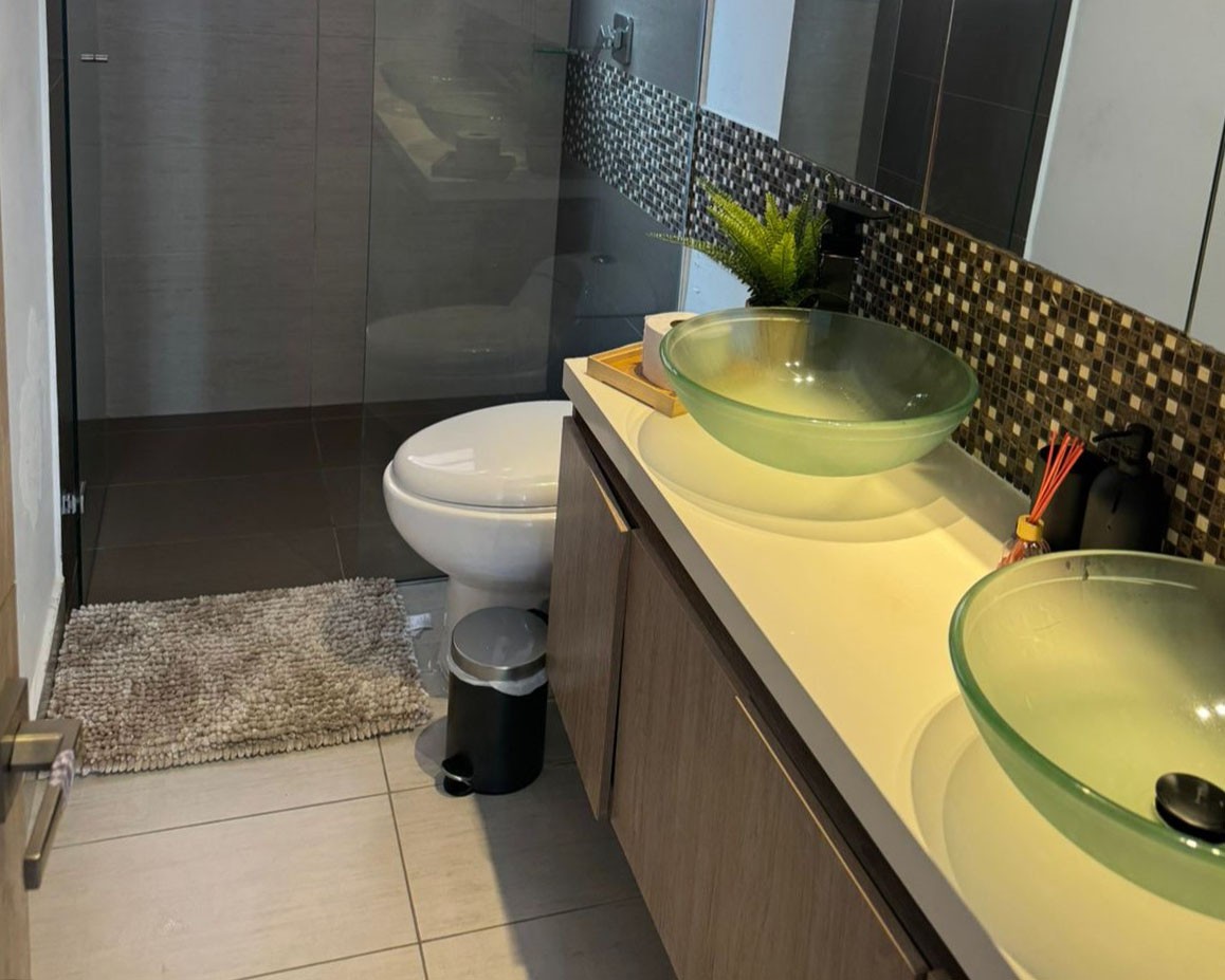 Apartamento en venta en Loma Del Esmeraldal, Envigado · foto 13 de 14