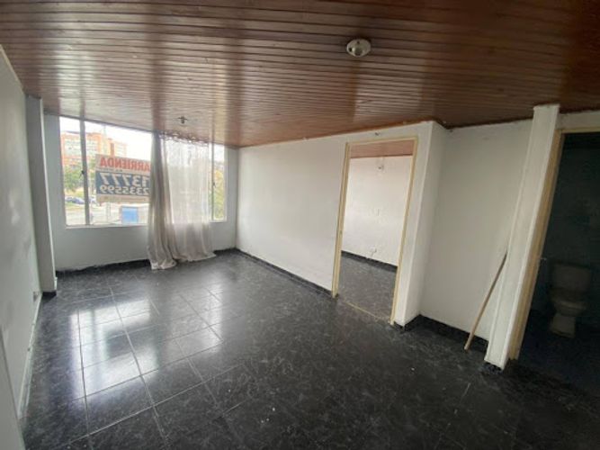 Apartamento de 3 alcobas en venta en Santa Helenita, Bogotá, 53 m² · foto 2 de 16