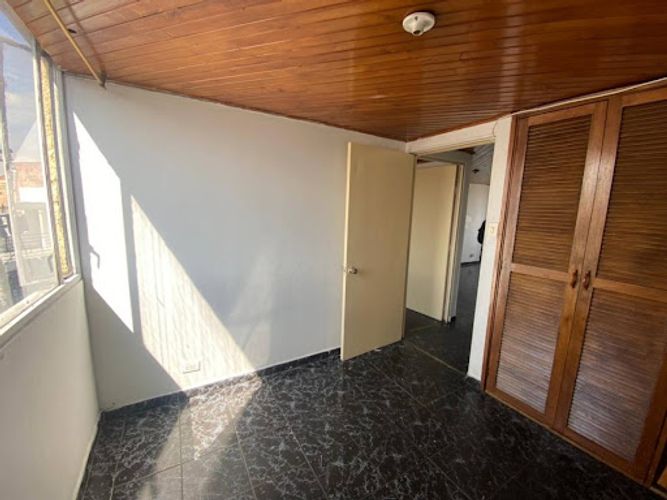 Apartamento de 3 alcobas en venta en Santa Helenita, Bogotá, 53 m² · foto 12 de 16