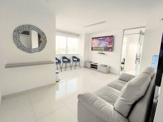Consultorio en venta en Santa Monica, Cali, 52 m² · foto 2 de 16