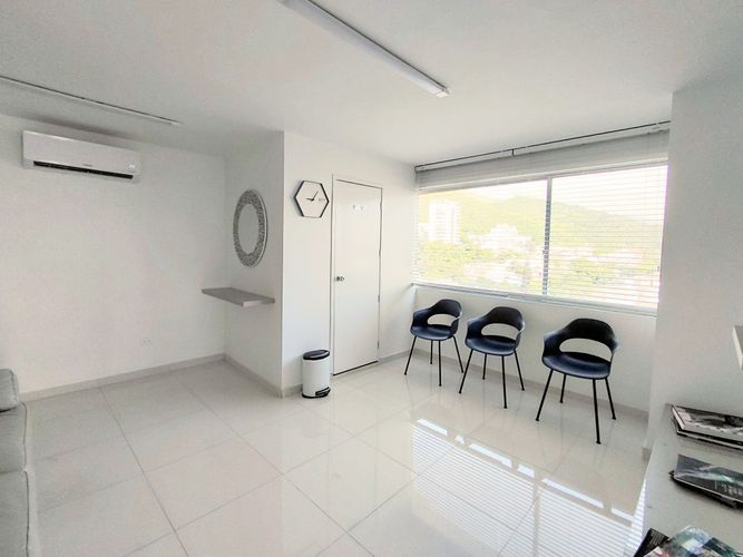 Consultorio en venta en Santa Monica, Cali, 52 m² · foto 3 de 16