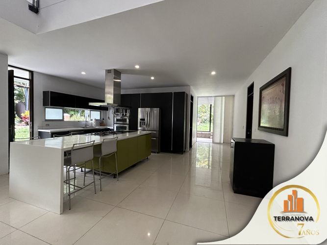 Casa de 6 alcobas en venta en Cerro Azul Del Vergel, Ibagué, 448 m² · foto 8 de 24