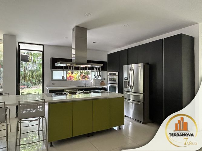Casa de 6 alcobas en venta en Cerro Azul Del Vergel, Ibagué, 448 m² · foto 9 de 24