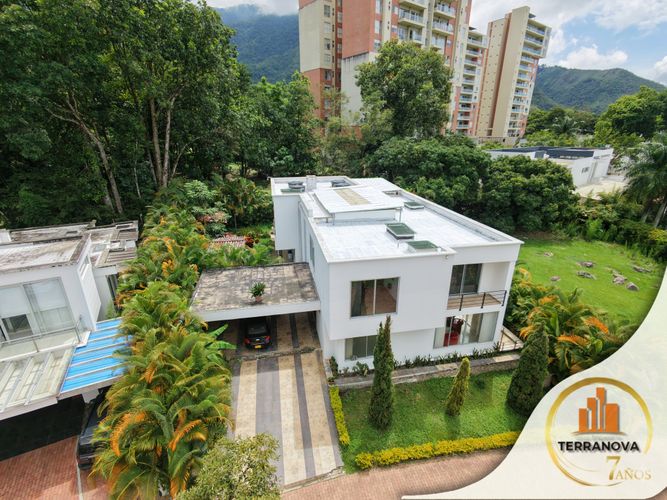 Casa de 6 alcobas en venta en Cerro Azul Del Vergel, Ibagué, 448 m² · foto 3 de 24