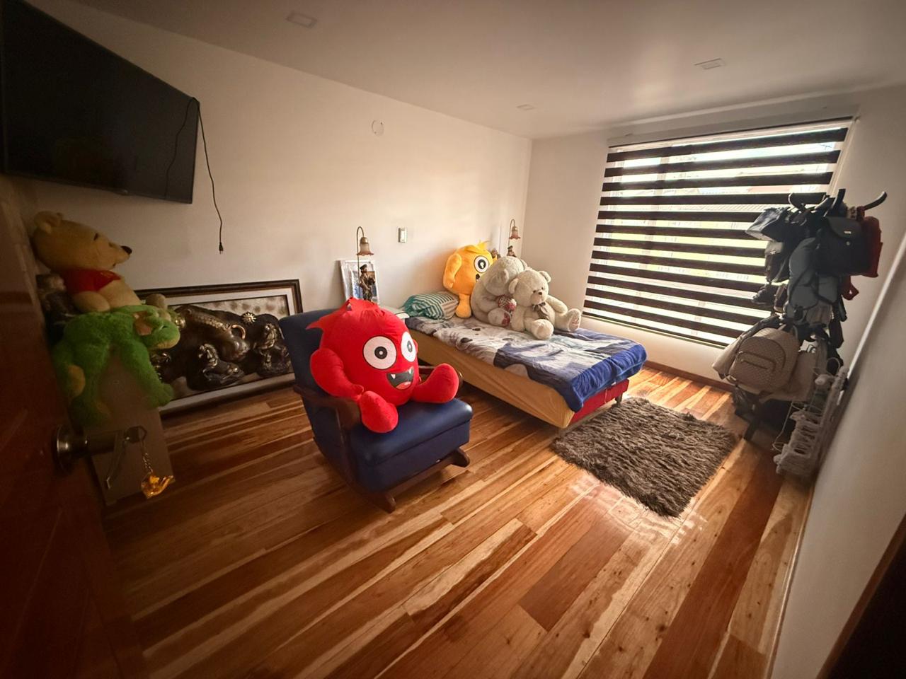 Casa en venta en Villa Del Prado, Bogotá · foto 3 de 24