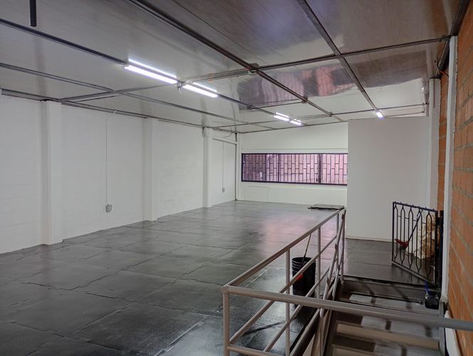 Bodega en arriendo en Noel, Medellín, 230 m² · foto 8 de 11