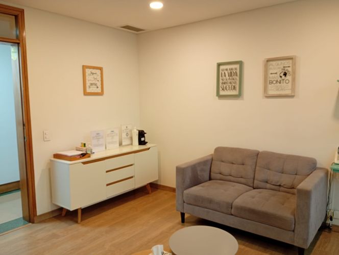 Consultorio en venta en El Poblado, Medellín, 23 m² · foto 5 de 13