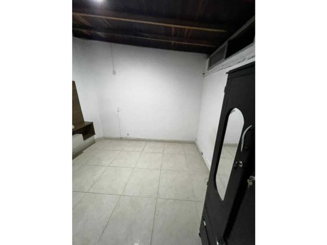 Casa de 11 alcobas en venta en El Rodeo, Medellín, 380 m² · foto 3 de 5