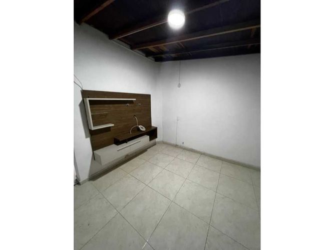 Casa de 11 alcobas en venta en El Rodeo, Medellín, 380 m² · foto 5 de 5