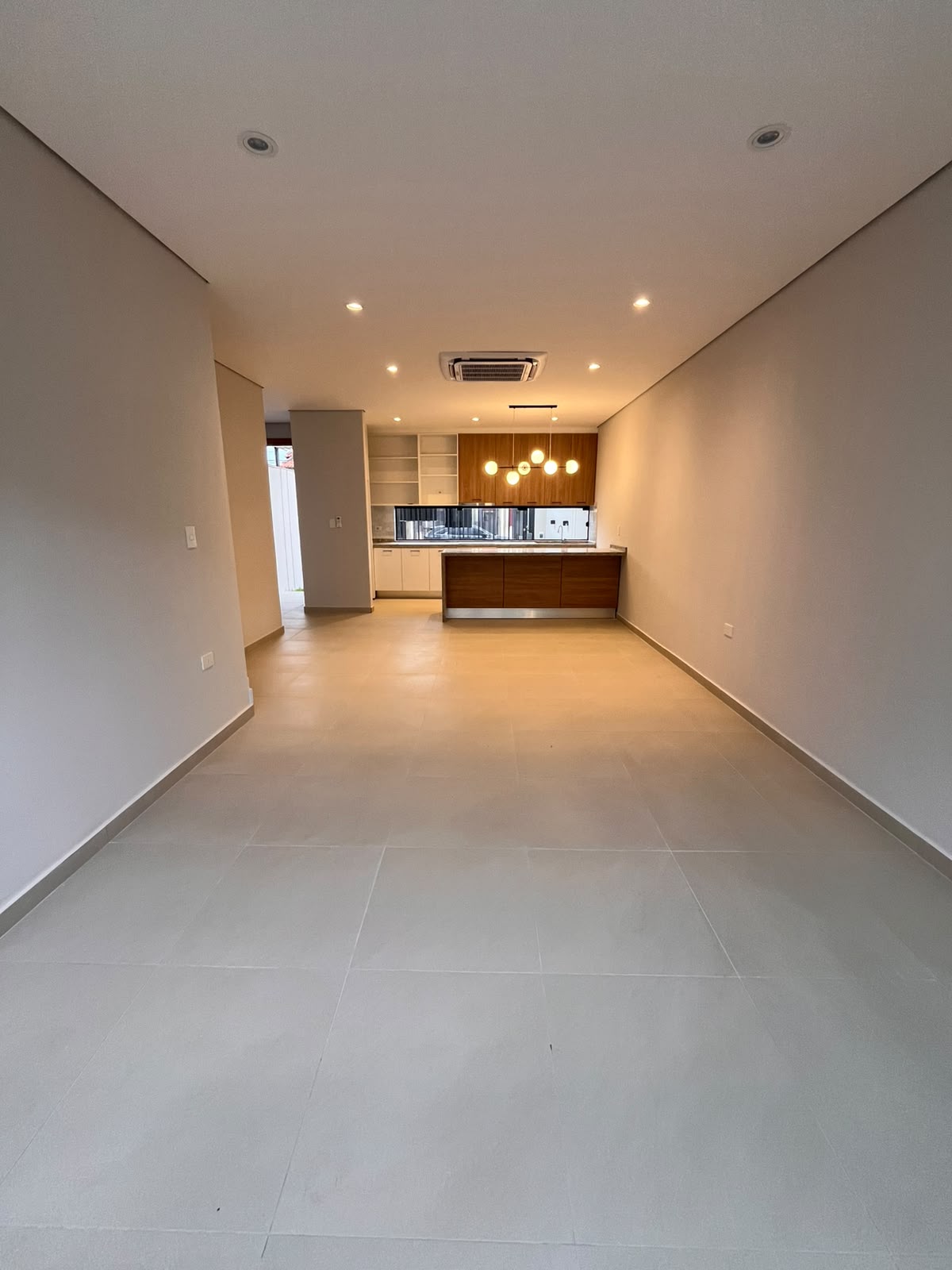 Vendo hermoso Duplex A ESTRENAR en Fernando de la Mora zona Norte — foto 2