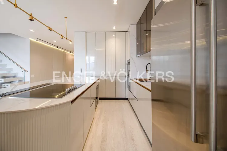 Apartamento de 5 alcobas en venta en Sotileza, Bogotá, 254 m² · foto 10 de 24
