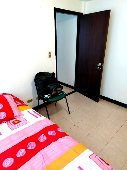 Apartamento de 1 alcoba en venta en Sector Fogata, Armenia, 55 m² · foto 4 de 5