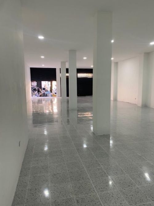 Bodega en venta en Asturias, Itagüí, 200 m² · foto 4 de 9