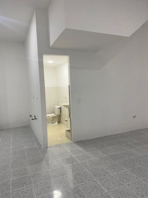 Bodega en venta en Asturias, Itagüí, 200 m² · foto 7 de 9