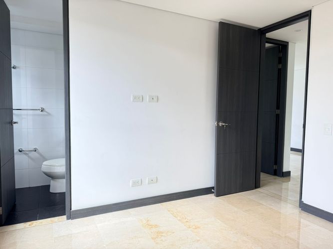 Apartamento de 3 alcobas en arriendo en El Poblado, Medellín, 150 m² · foto 12 de 20