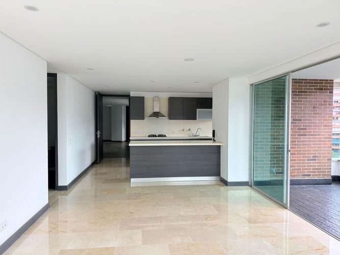 Apartamento de 3 alcobas en arriendo en El Poblado, Medellín, 150 m² · foto 8 de 20