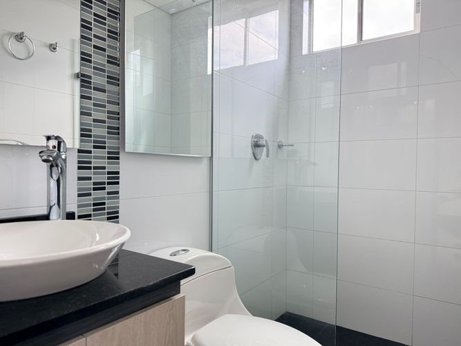 Apartamento de 3 alcobas en arriendo en El Poblado, Medellín, 150 m² · foto 17 de 20