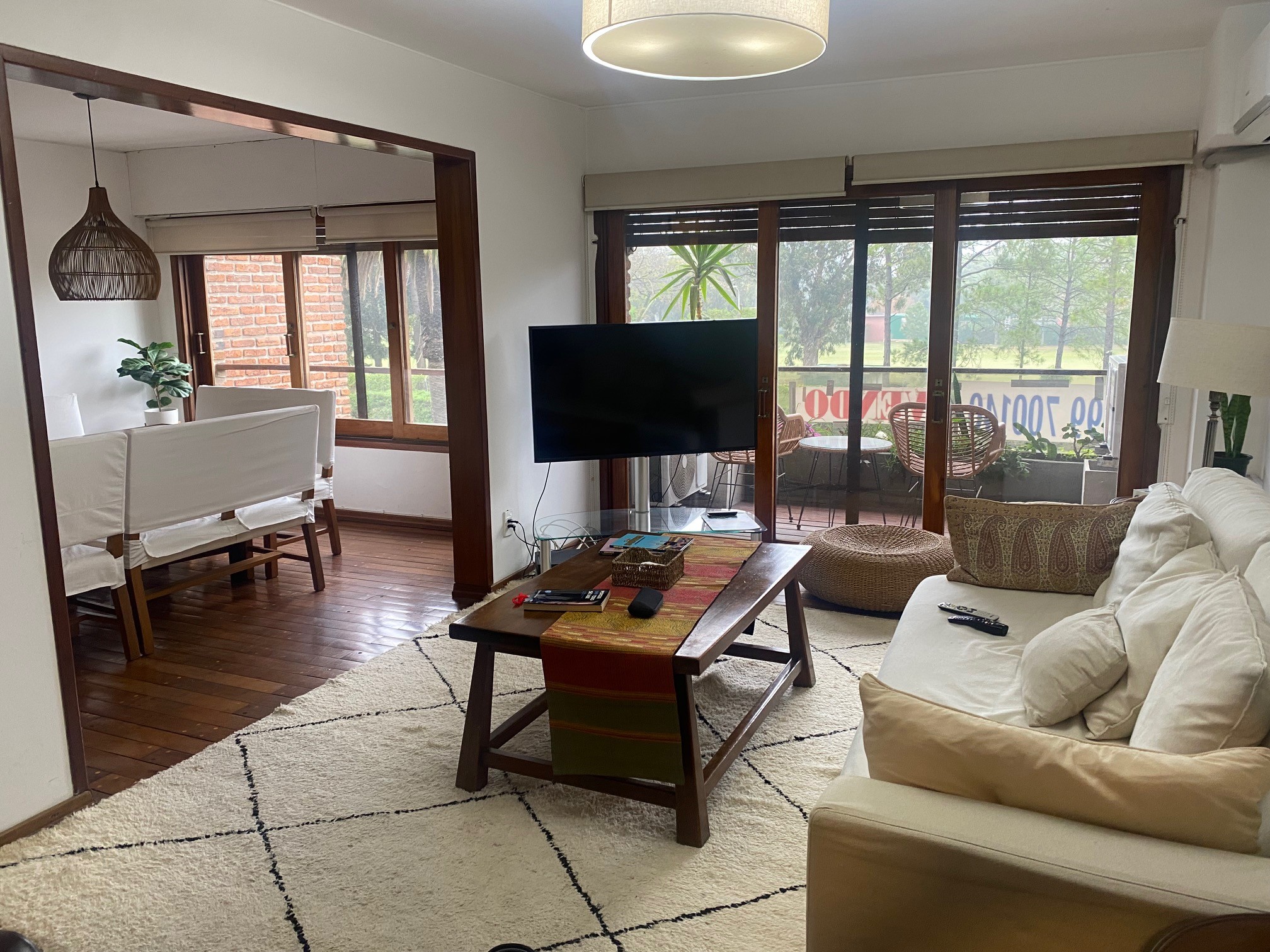 Apartamento frente al golf con terraza y parrillero - Widok 2