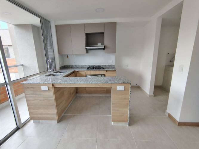 Apartamento de 2 alcobas en venta en Sabaneta Real, Sabaneta, 62 m² · foto 2 de 16