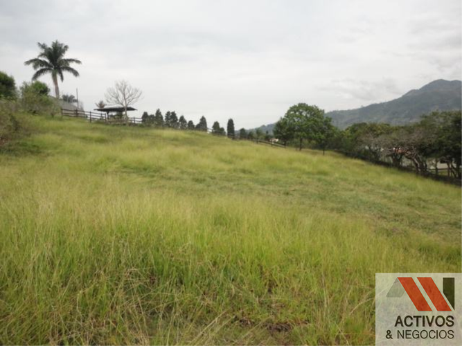 Lote en venta en Machado, Copacabana, 12860 m² · foto 3 de 18