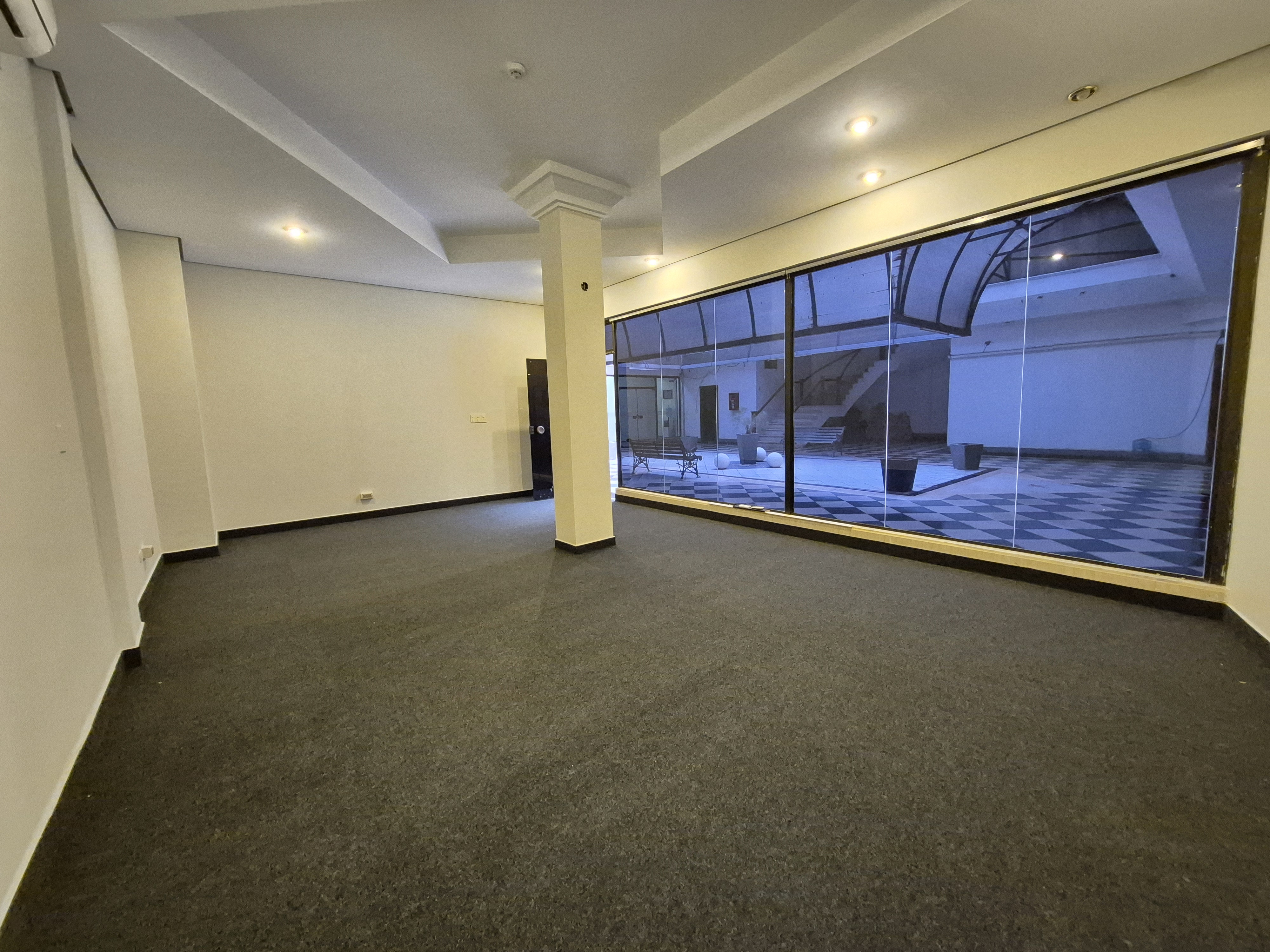 Oficina en planta baja zona Centro, zona Avenida Mariscal Lopez — foto 3