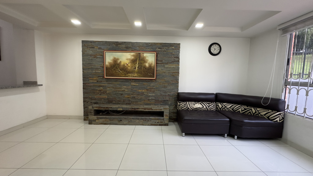 Casa en venta en San Jorge, Bogotá · foto 4 de 24