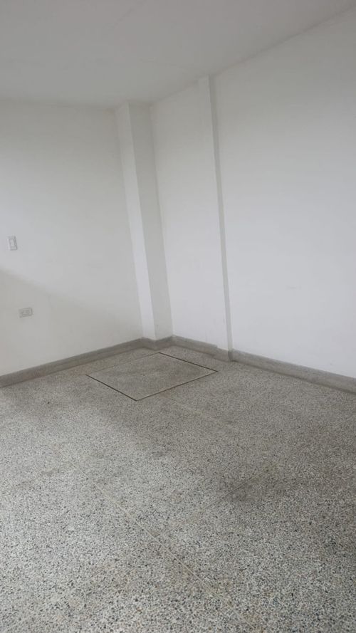 Local en arriendo en Latino, Cúcuta, 12 m² · foto 3 de 3