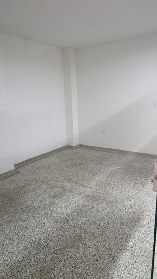 Local en arriendo en Latino, Cúcuta, 10 m² · foto 3 de 3