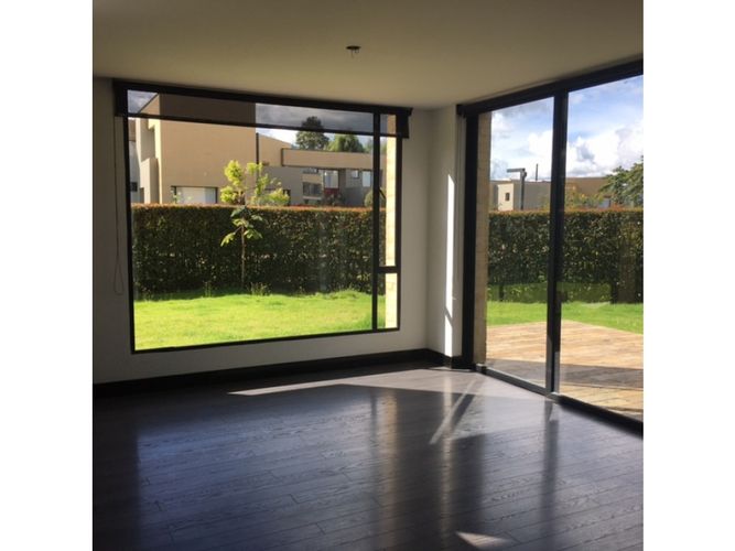 Casa de 4 alcobas en arriendo en Pueblo Viejo, Cota, 285 m² · foto 5 de 24
