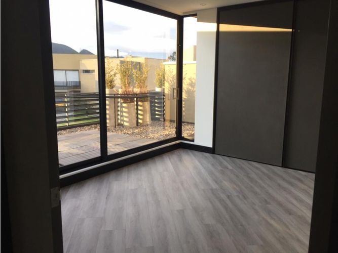Casa de 4 alcobas en arriendo en Pueblo Viejo, Cota, 285 m² · foto 13 de 24