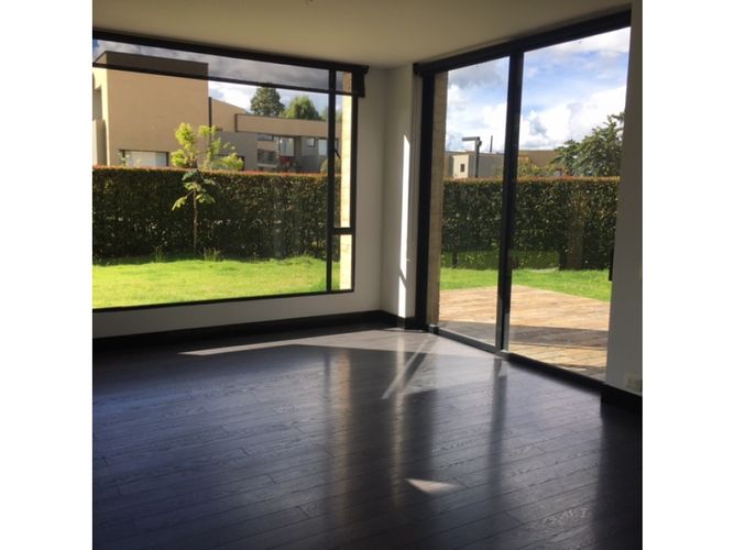 Casa de 4 alcobas en arriendo en Pueblo Viejo, Cota, 285 m² · foto 16 de 24