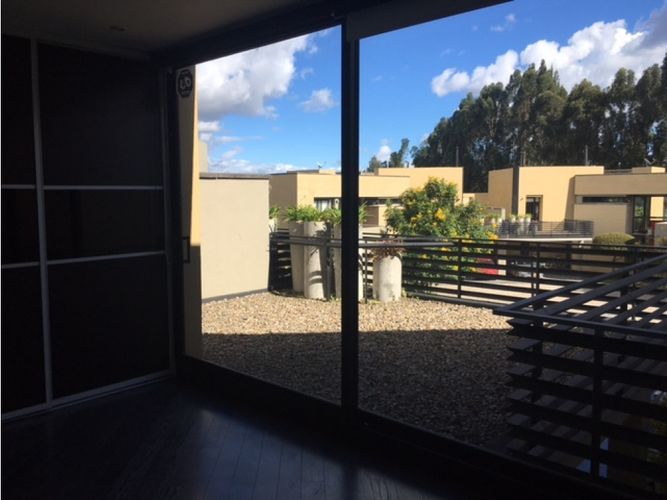 Casa de 4 alcobas en arriendo en Pueblo Viejo, Cota, 285 m² · foto 21 de 24