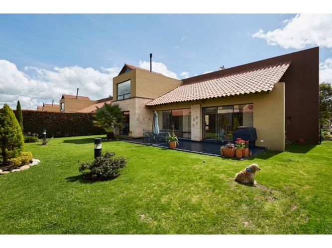 Casa de 4 alcobas en venta en Fonquetá, Chía, 440 m² · foto 8 de 21