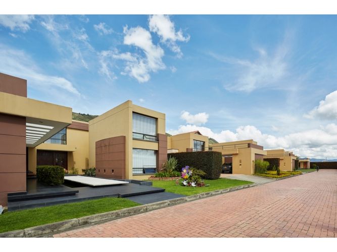 Casa de 4 alcobas en venta en Fonquetá, Chía, 440 m² · foto 20 de 21